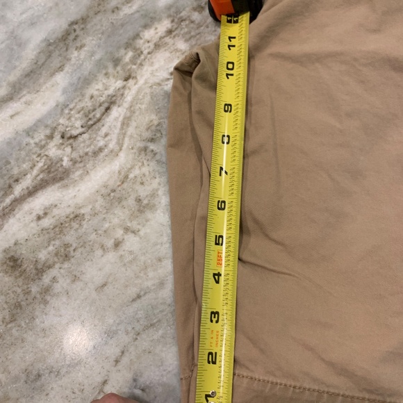 MFG-Co Men's Tan Cargo Shorts, Sz 32, 10"inseam - Picture 3 of 6